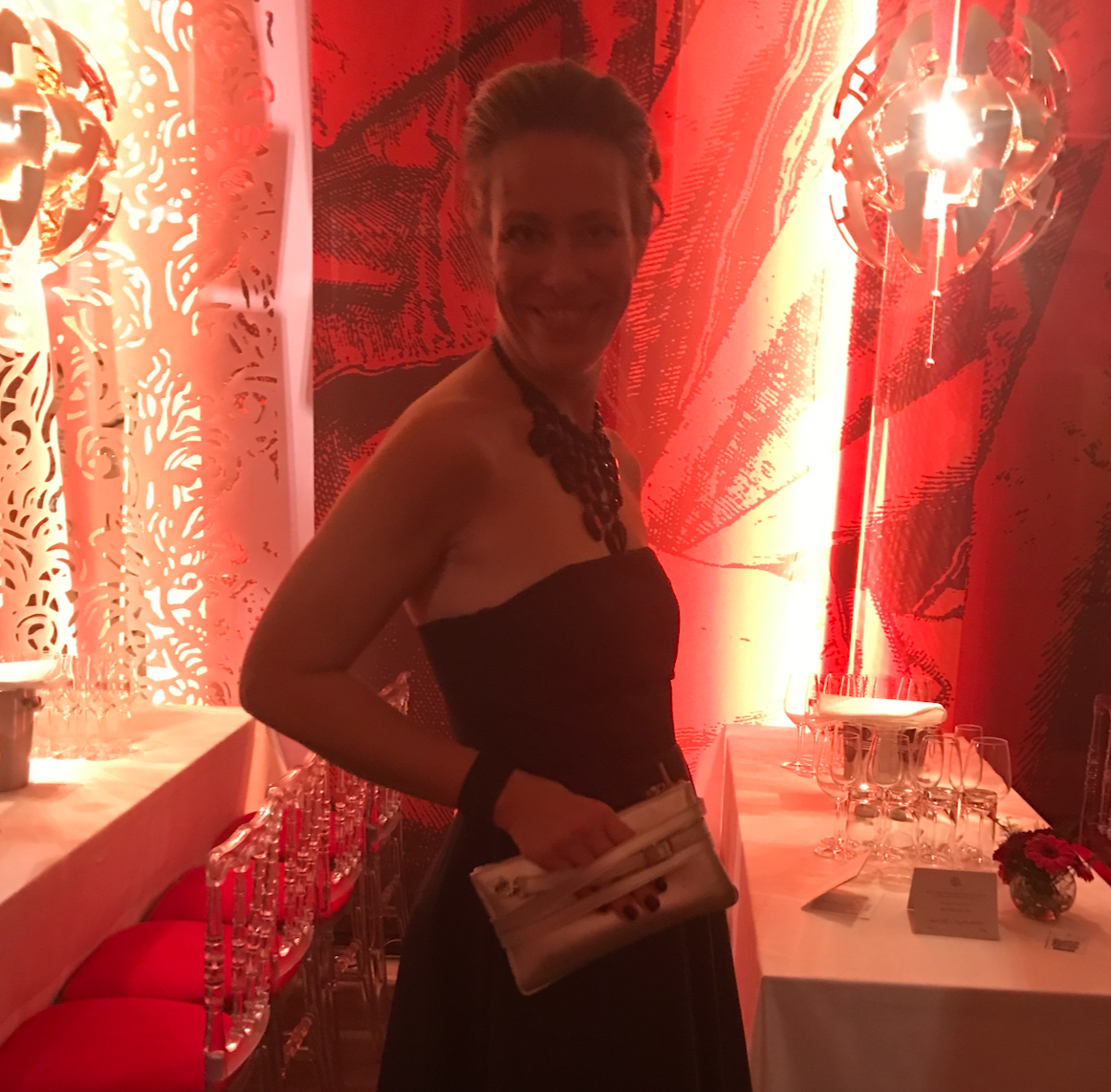 Kleine Tasche für den Ball: Dein stilvoller Begleiter für elegante Abende