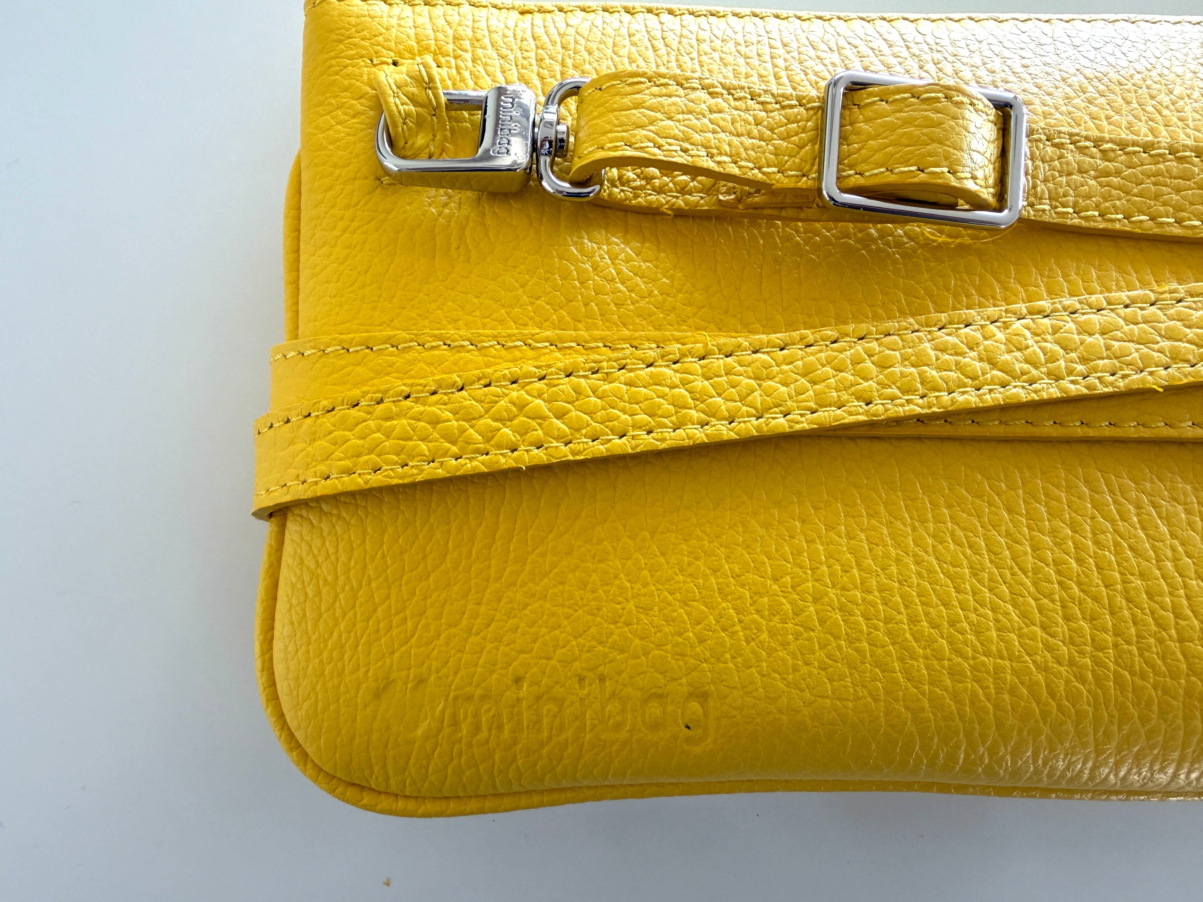 kleine gelbe Ledertasche, kleine mini bag in gelb kleine gelbe tasche