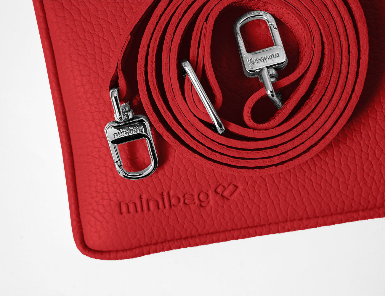 minibag red, Ledertasche rot, Clutch rot, Ledergurt rot, Detailaufnahme minibag, minibag 